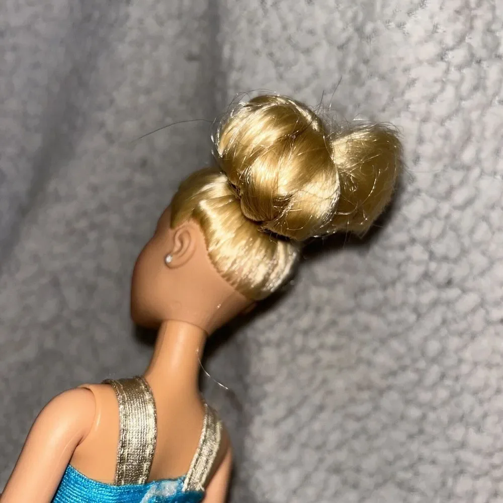 My Scene BARBIE Doll with Long Blonde Hair, Blue Eyes, Pierced Ears‎ Kennedy C2